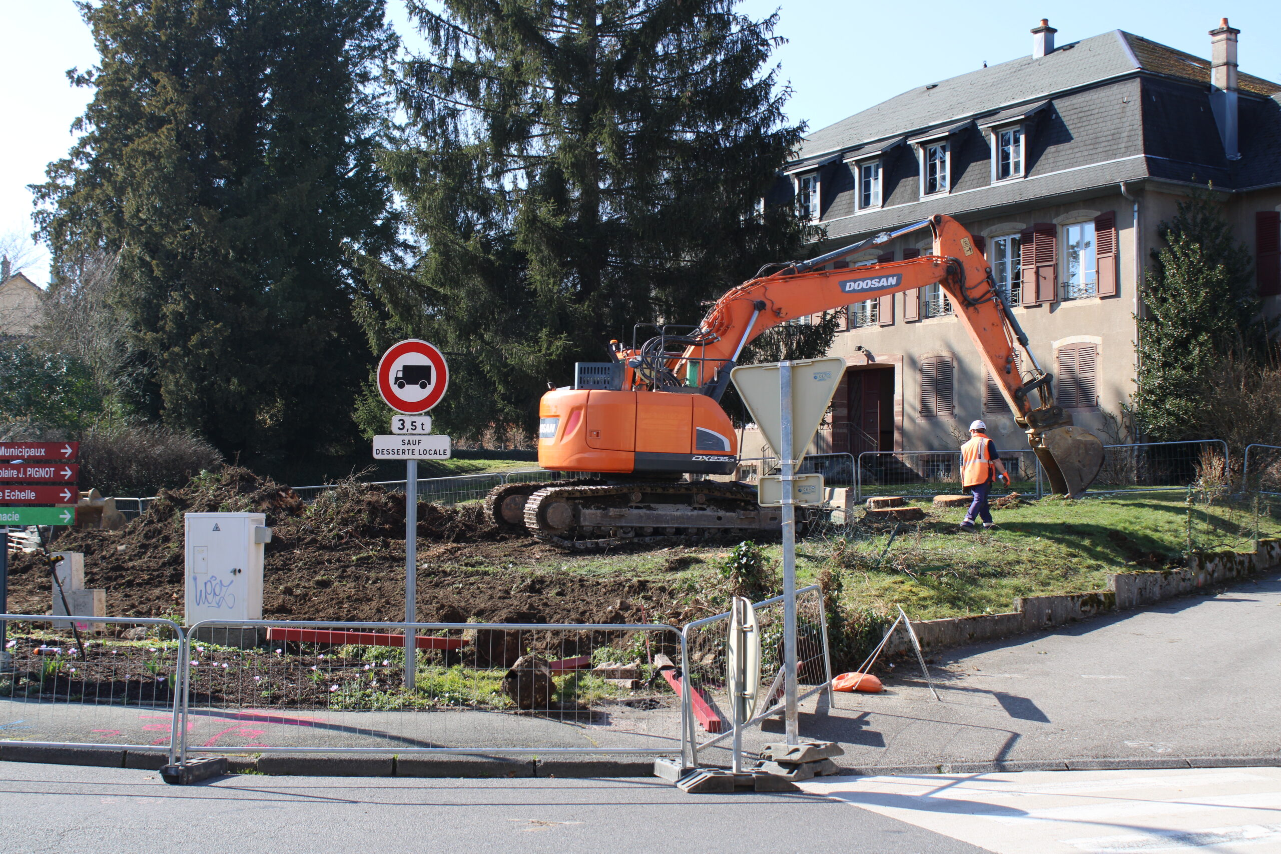 Photo travaux giratoire bavilliers 1